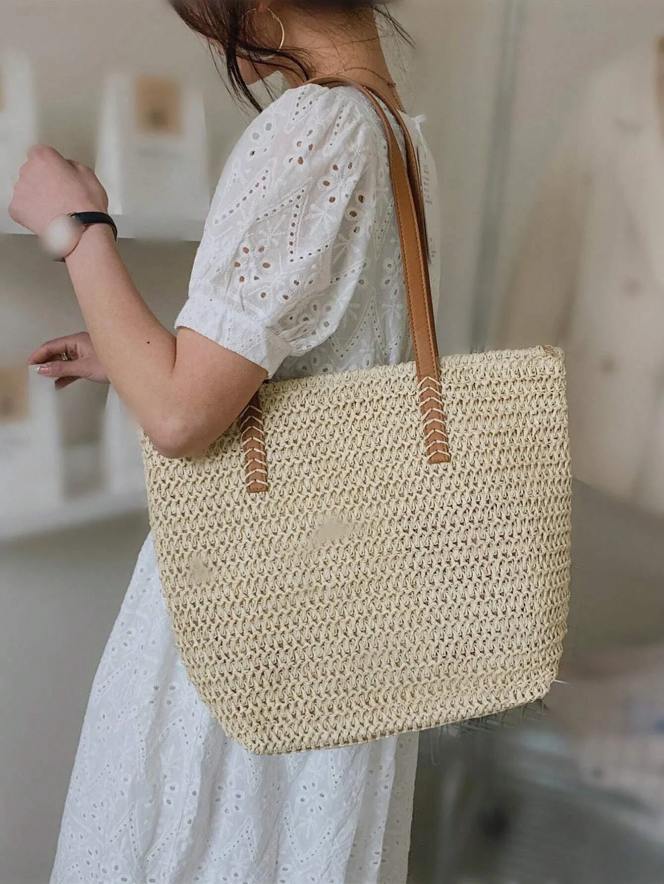 Lightweight Large Straw Bag For Vacation